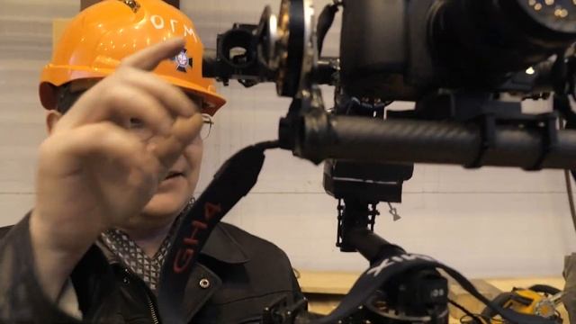 Портативный электронный стедикам и камера-бум с двухкоординатной головкой смотреть онлайн