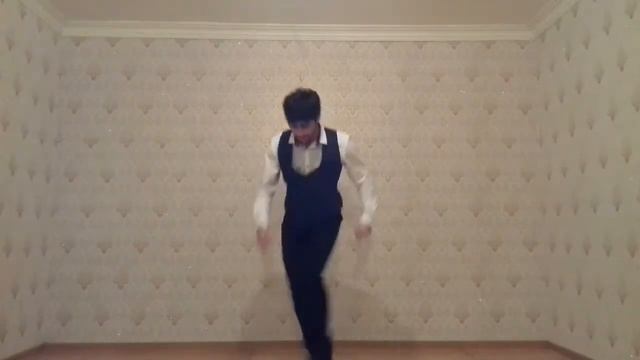 Иман Кхан. Фанат Шах Рукх Кхана. Танцует индийский танец .Болливуд смотреть онлайн