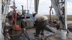 Работа на буровой. Ручной труд. Вахта.