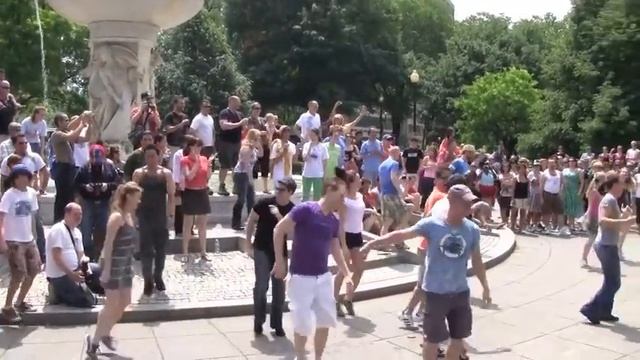 Flash Mob Mamma Mia Dupont Circle