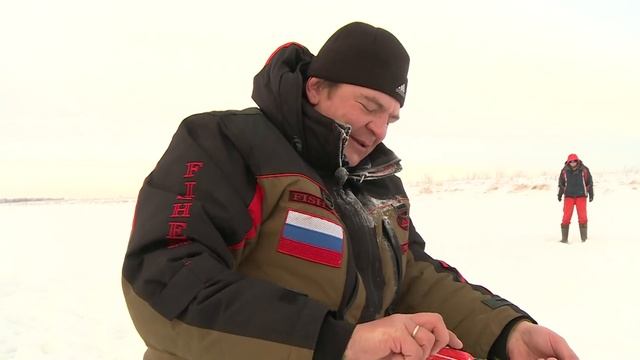 Поиск крупного окуня с блесной и балансиром в глухозимье. Как ловить окуня зимой? смотреть онлайн