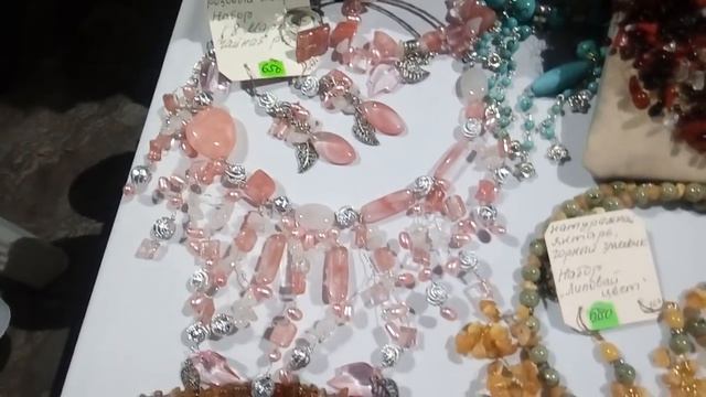 ИЗУМИТЕЛЬНЫЕ ДИЗАЙНЕРСКИЕ УКРАШЕНИЯ ИЗ НАТУРАЛЬНЫХ КАМНЕЙ 12.11.2018 смотреть онлайн