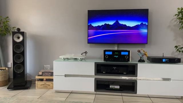 McIntosh MA6700, Bowers & Wilkins 702, Cambridge Audio CXN смотреть онлайн