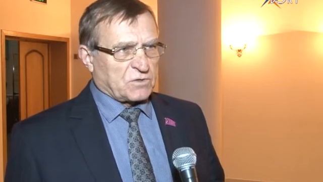 Поэзия огненных лет. Со сцены ДК «Юбилейный» звучали стихи юной блокадницы смотреть онлайн