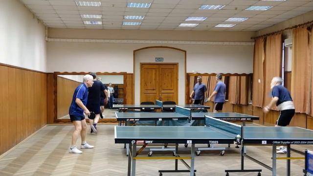 Секция настольного тенниса на стадионе Крылья Советов смотреть онлайн