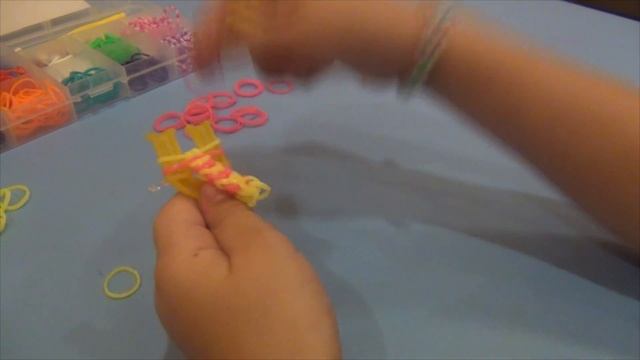 Браслет "Рыбий хвост наоборот". Сегодня мы покажем как мы плетем браслет рыбий хвост наоборот. смотреть онлайн