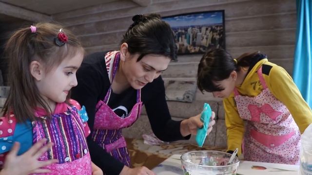 ЧЕРНИЧНЫЙ ПИРОГ ПО СПЕЦЗАКАЗУ смотреть онлайн