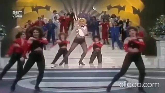 Зажигательный танец из 80х парень отжигает смотреть онлайн