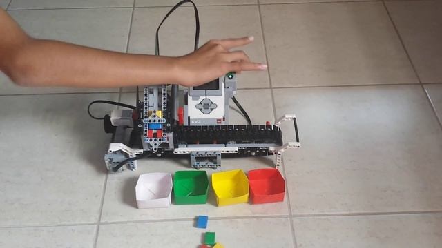Robot #1 - The Colour Sorter (with Instruction and Program) смотреть онлайн