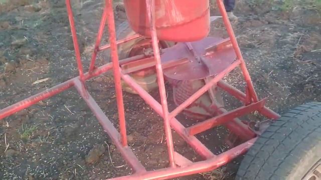 Разбрасыватель удобрений своими руками из моста смотреть онлайн