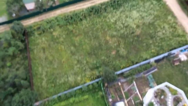 Небольшая съемка с высоты с помощью гексы v323, снято на iPhone 5s смотреть онлайн