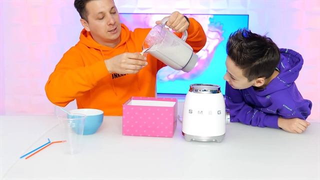 БОЛЬШОЙ или МАЛЕНЬКИЙ МИЛКШЕЙК ЧЕЛЛЕНДЖ! КТО ПРОИГРАЛ? смотреть онлайн