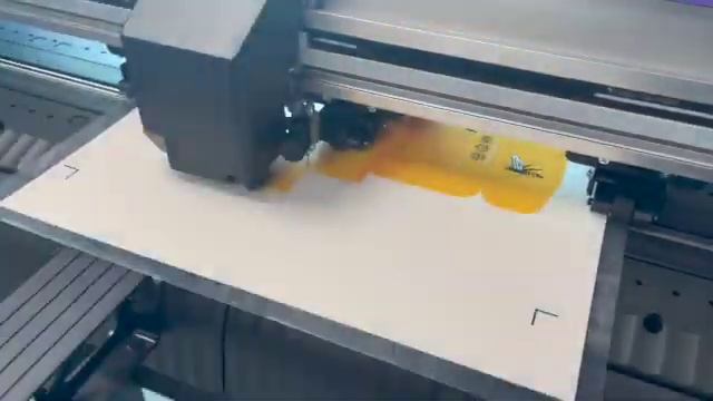 Creasing and Cutting Card Stock on the Mimaki CG-60AR Vinyl Cutter смотреть онлайн