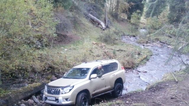Prado 150 Off Road 2.7L.