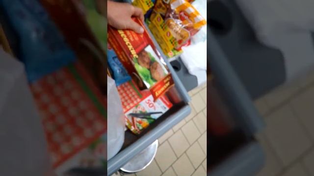 Просроченные котлеты в Пятерочке смотреть онлайн