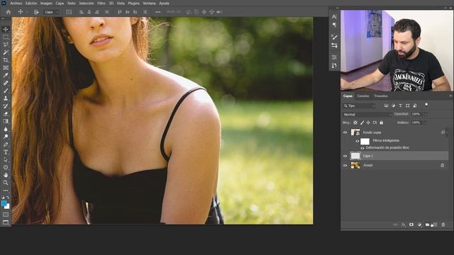 Mejora la Postura en Photoshop con Deformación de Posición Libre смотреть онлайн