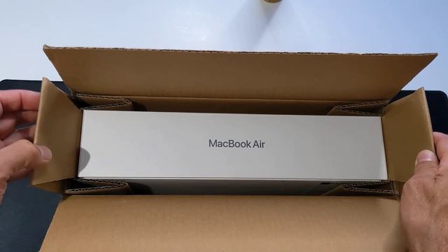 20220923 The *Real* Engineers Macbook Air M1 unboxing смотреть онлайн