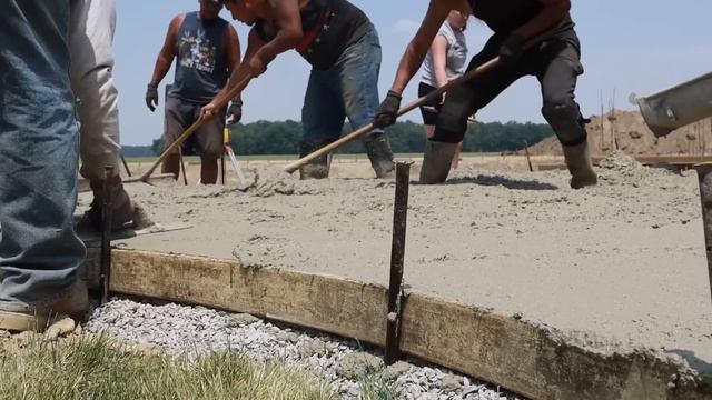 This Pond Will Be Different Than Most - Concrete on Pond Build Episode 6 смотреть онлайн