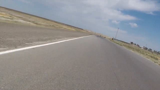 Harley Davidson Dyna's Shredding around a Racetrack Moto HD смотреть онлайн