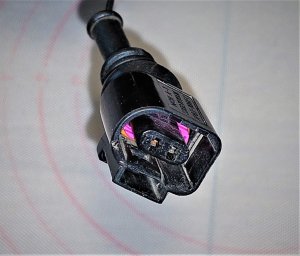 Как разобрать разъём датчика износа колодок VAG