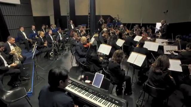 W A Mozart Abertura A Flauta Mágica - Orquestra Filarmônica de Valinhos - Maestro Yonan Daniel смотреть онлайн