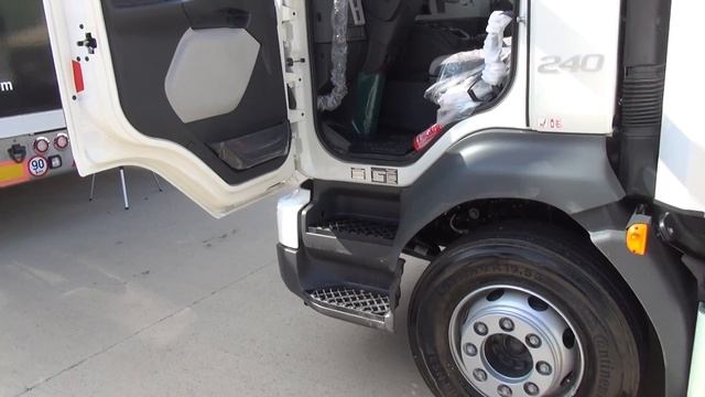 Volvo FL 240 Refrigerated Lorry Truck (2019) Exterior and Interior смотреть онлайн