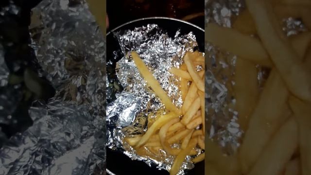 How to reheat burger, chicken and chips on stove (no oven) (no microwave) смотреть онлайн