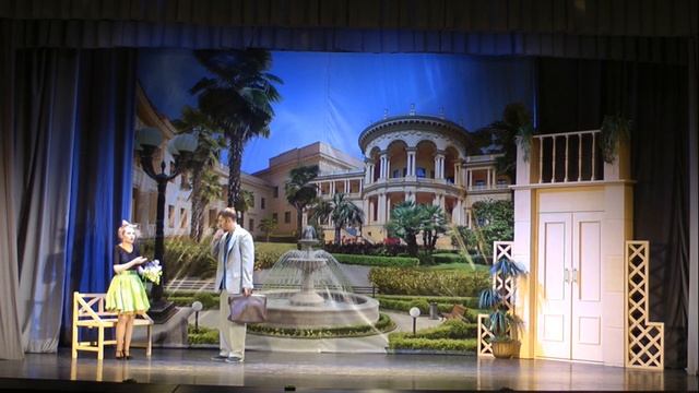 Как Ваша фамилия? Фрагмент комедии "Гнездо глухаря" смотреть онлайн