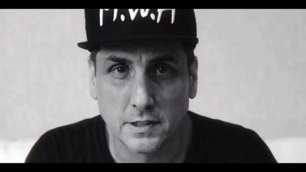 ГЕНИАЛЬНОСТЬ MIKE DEAN: Человек, стоящий за спиной Канье Уэста