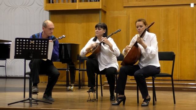 Трио домр "То не ветер ветку клонит" смотреть онлайн