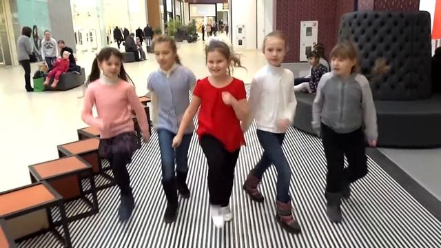 Студия Гармония МБОУ-145 Самара-2-ой А-У Леры День Варенья! смотреть онлайн