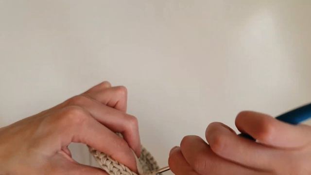 Полезный подарок ребёнку. Милейшая корзиночка с ушками крючком. смотреть онлайн