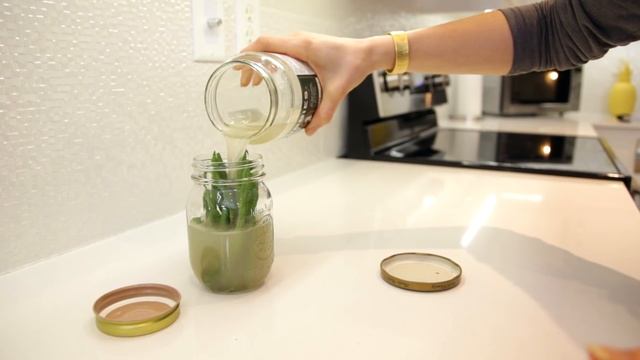 10 ways to SAVE MORE and WASTE LESS! смотреть онлайн