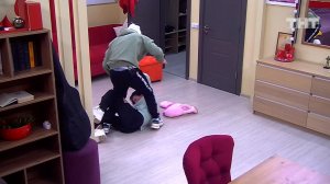 Дом-2: Потасовка между Олегом и Иванной