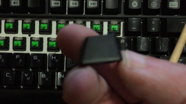 Чистим клавиатуру Razer (механическая) смотреть онлайн