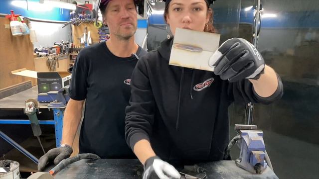 Teaching My Girlfriend to TIG Weld смотреть онлайн