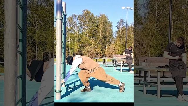 18.05.2023.Тренировка:День бицепса, трицепса, дельт.Мои 54 года .#calisthenics смотреть онлайн