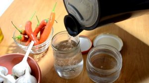 Чеснок под маслом на зиму. Простейшая заготовка