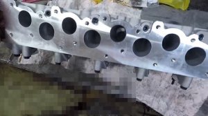 Осмотр пустой ГБЦ Nomparts для 4d56 d4bh. Изделие не на высший балл.