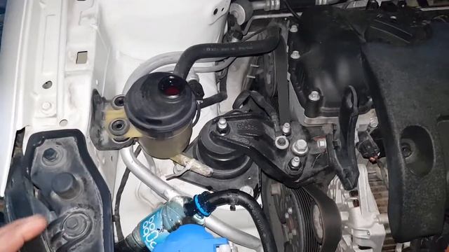 Киа Церато 2 замена масла гидроусилителя руля (ГУР) Kia Cerato 2
