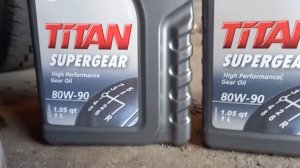 Замена масла в КПП ВАЗ 2101 - 2107. Какое масло заливать в коробку ВАЗ, GL4/ GL5 Fuchs Titan 80w-90