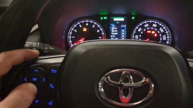 TOYOTA RAV4 XA50 ENGINE OIL CHANGE SERVICE MAINTENANCE REQUIRED LIGHT HOW TO RESET PROCEDURE 2021 смотреть онлайн