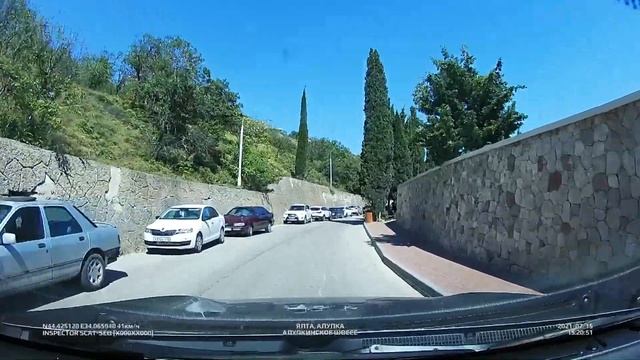 Дорога от Мисхорского парка до Воронцовского дворца