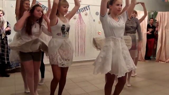 Школьный новый год! смотреть онлайн