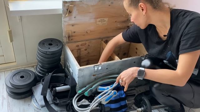 Домашний спортзал. Гантели, утяжелители, штанги, эспандеры... Что лишнее? Расхламление смотреть онлайн