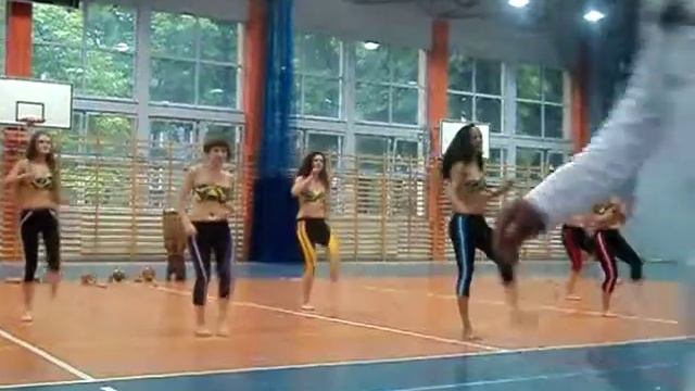 MUNDO CAPOEIRA Batizado e troca de corda 2011 смотреть онлайн