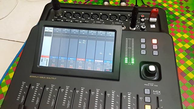 Mixer Soundking DM20   Routing Effex