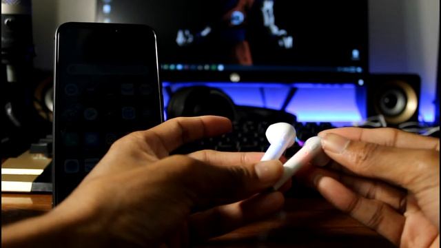 These Fake AirPods Are Not Bad! (i7s TWS Unboxing) смотреть онлайн