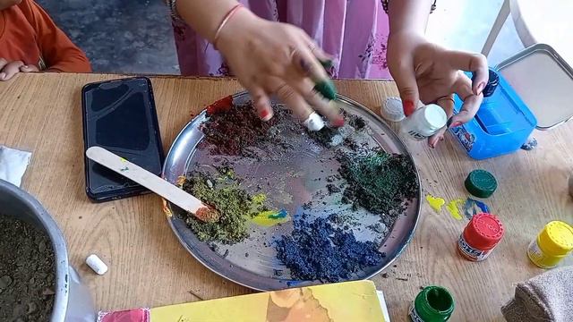 Friday curriculum - Activity 18 ( Mixing colourful sands ) смотреть онлайн