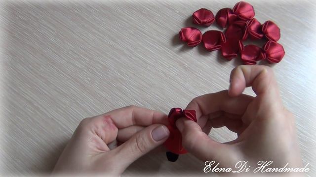 Цветы из атласных лент на резиночках/Канзаши/Мастер класс смотреть онлайн